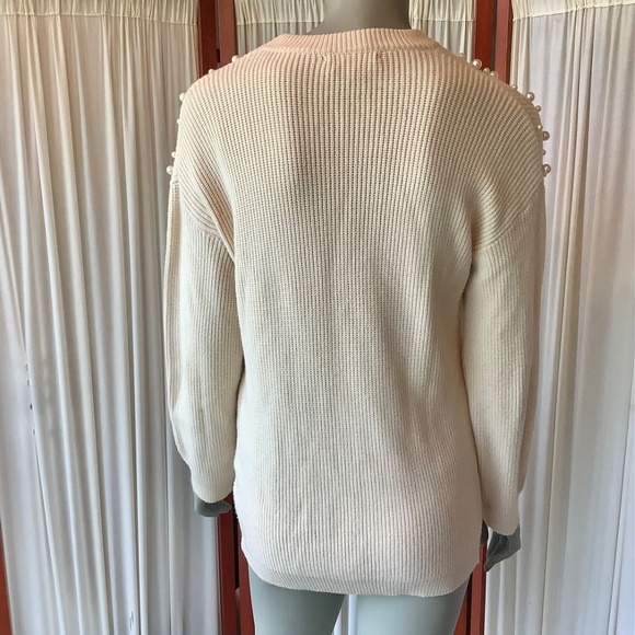 Entro Women’s Cream Sweater With Pearls on the Shoulders Size Small - Picture 4 of 7